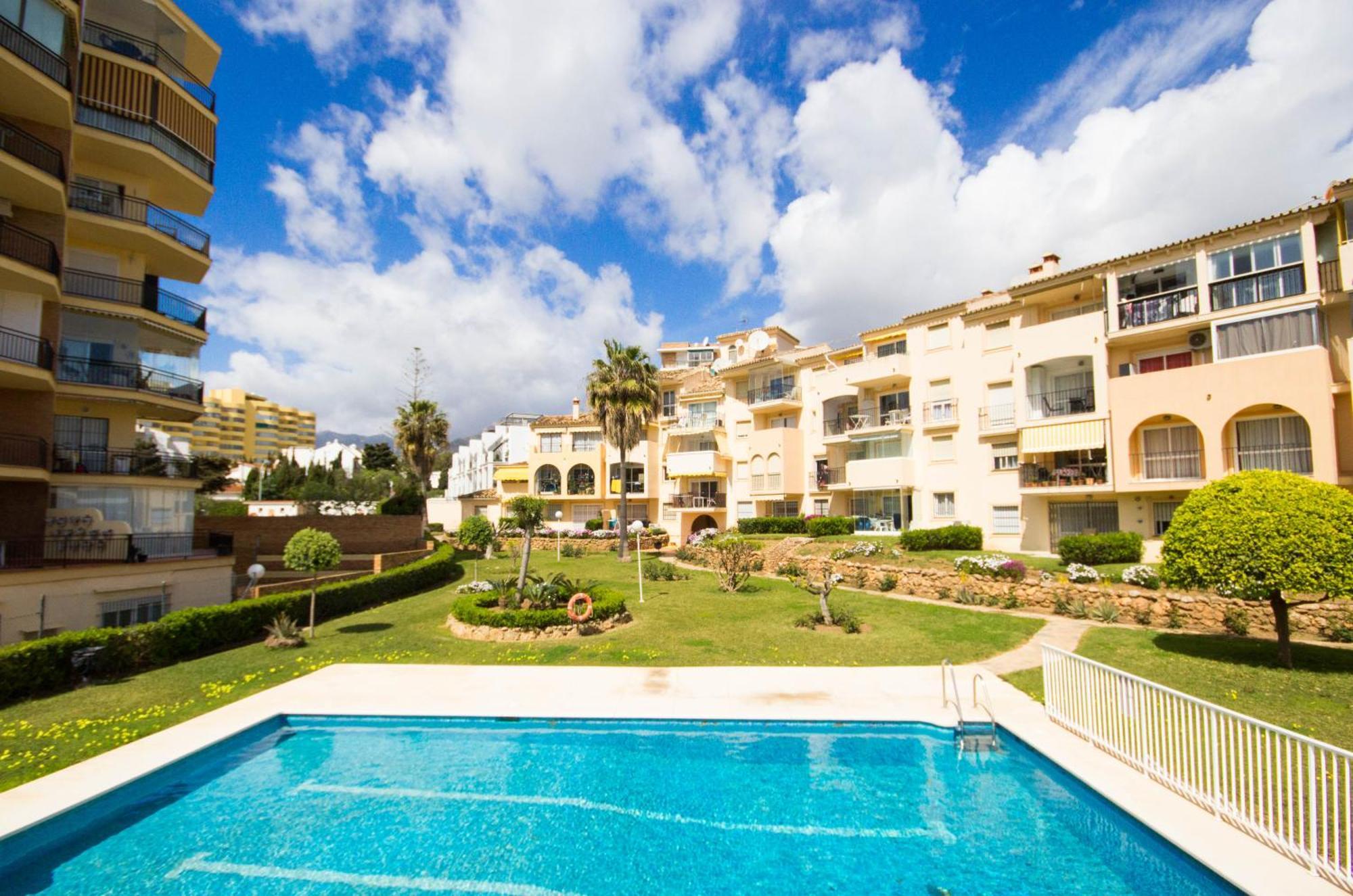 Erisa 55 By Ivi Real Estate Apartment Torremolinos Luaran gambar